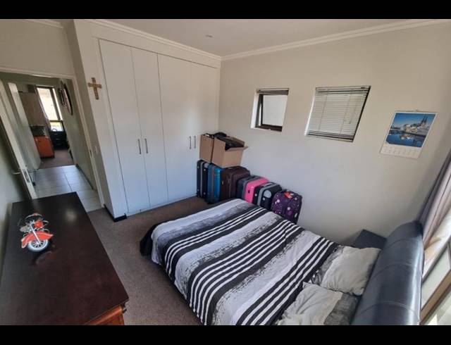2 BEDROOM PROPERTY TO RENT IN LONEHILL